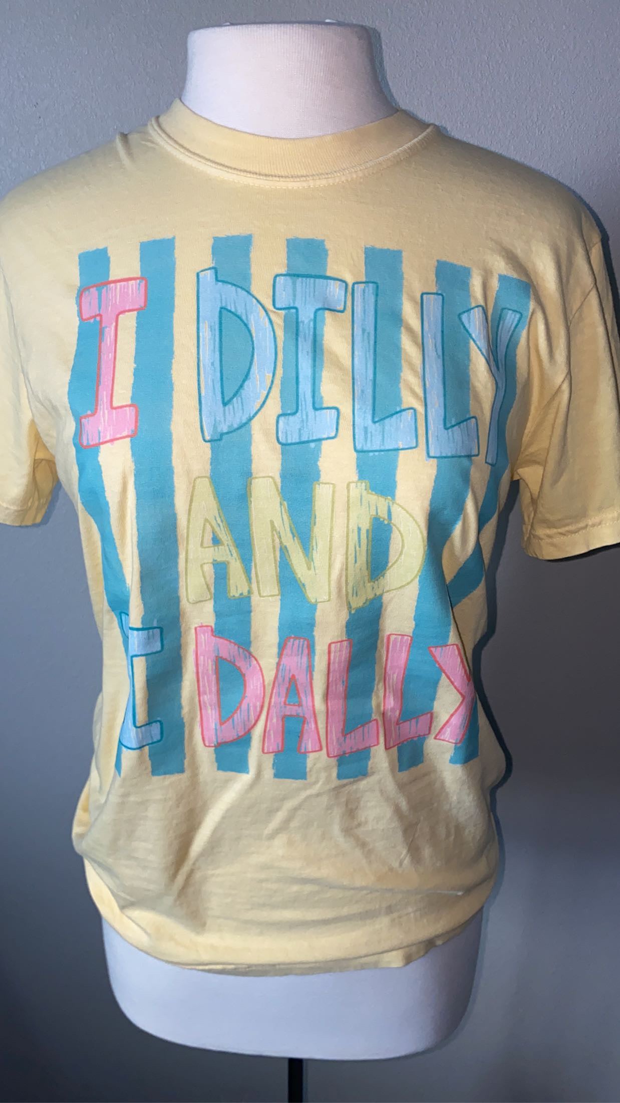 I Dilly & I Dally Graphic Tee